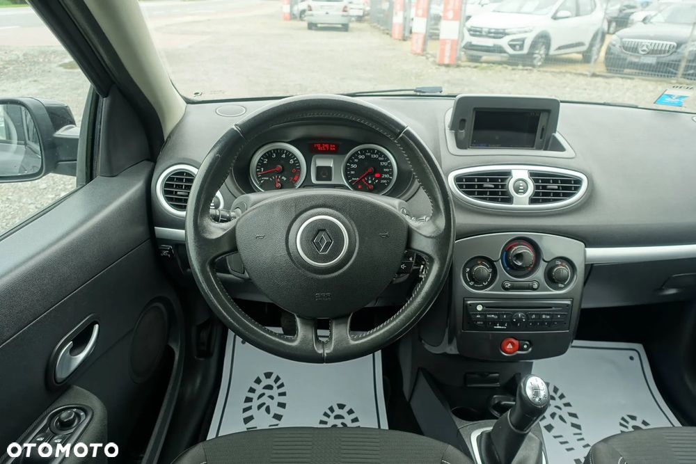 Renault Clio 1.2 16V 75 Dynamique - 14
