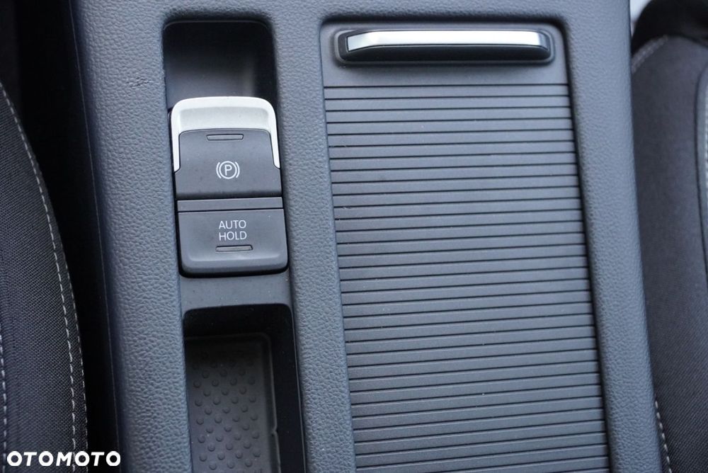 Volkswagen Passat - 20