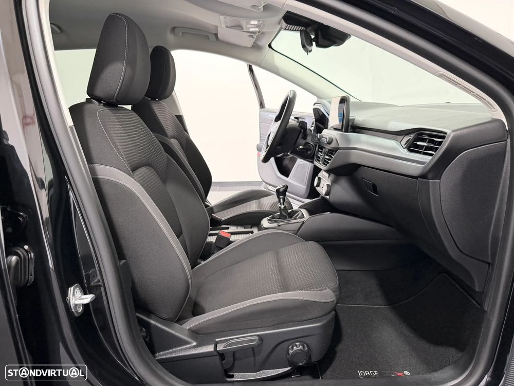 Ford Focus SW 1.0 EcoBoost MHEV Active - 36