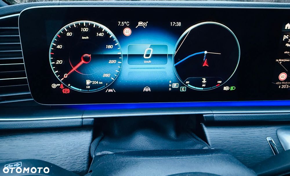 Mercedes-Benz GLS - 32