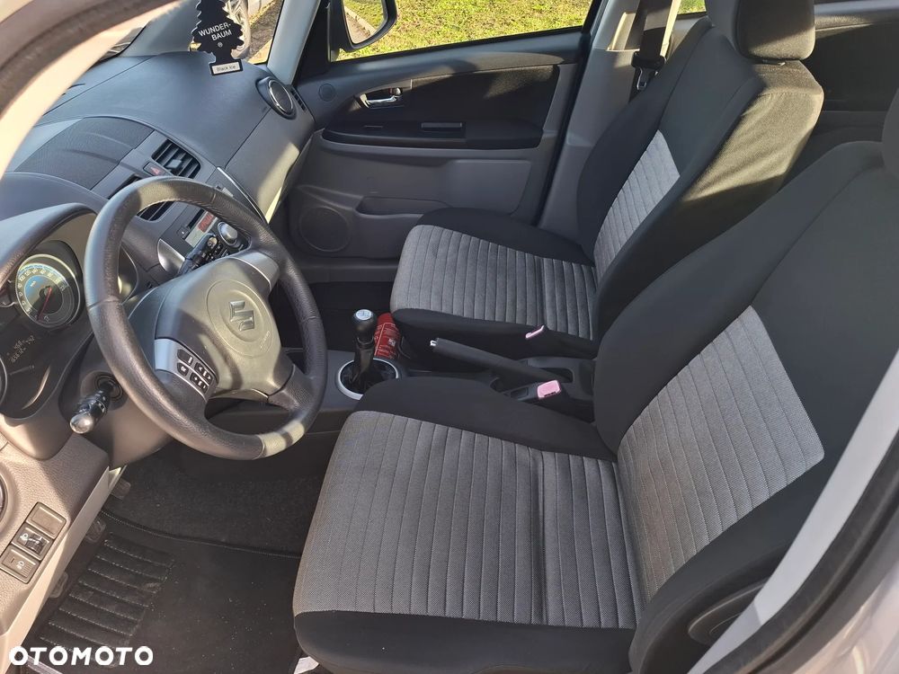 Suzuki SX4 1.6 VVT 4x2 City - 17