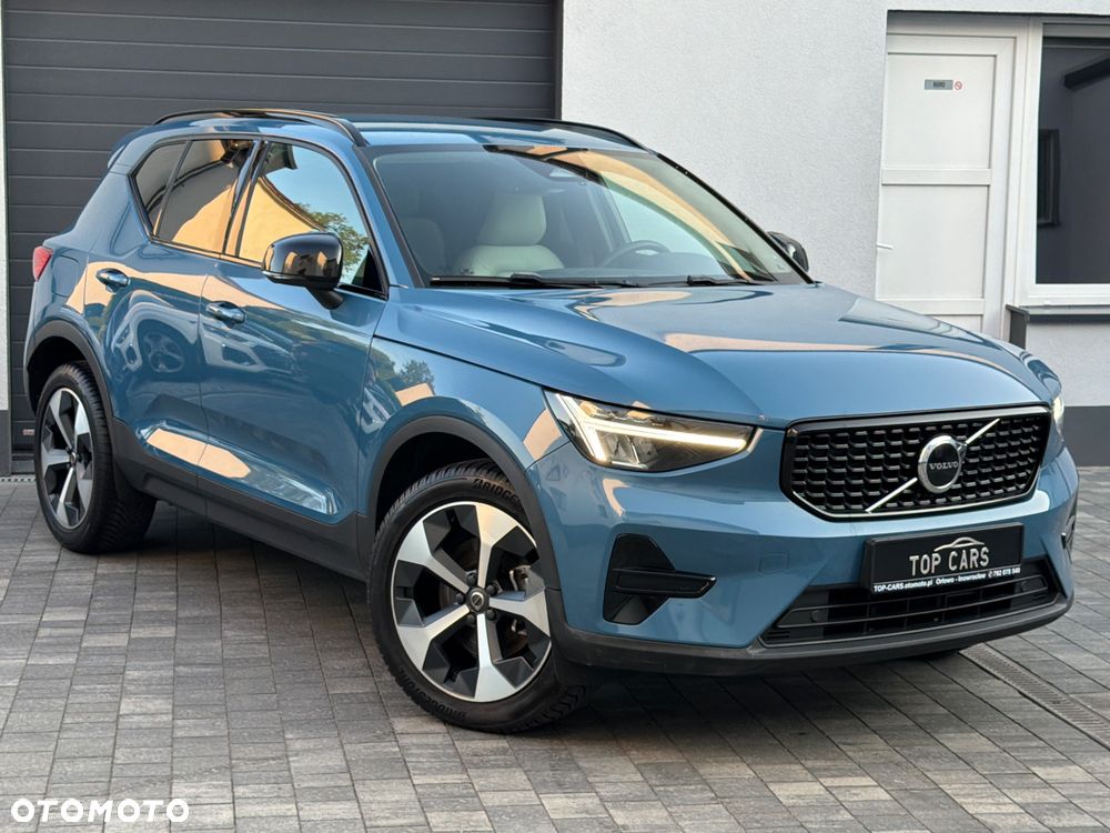 Volvo XC 40 B3 B DKG Ultra Black Edition - 3