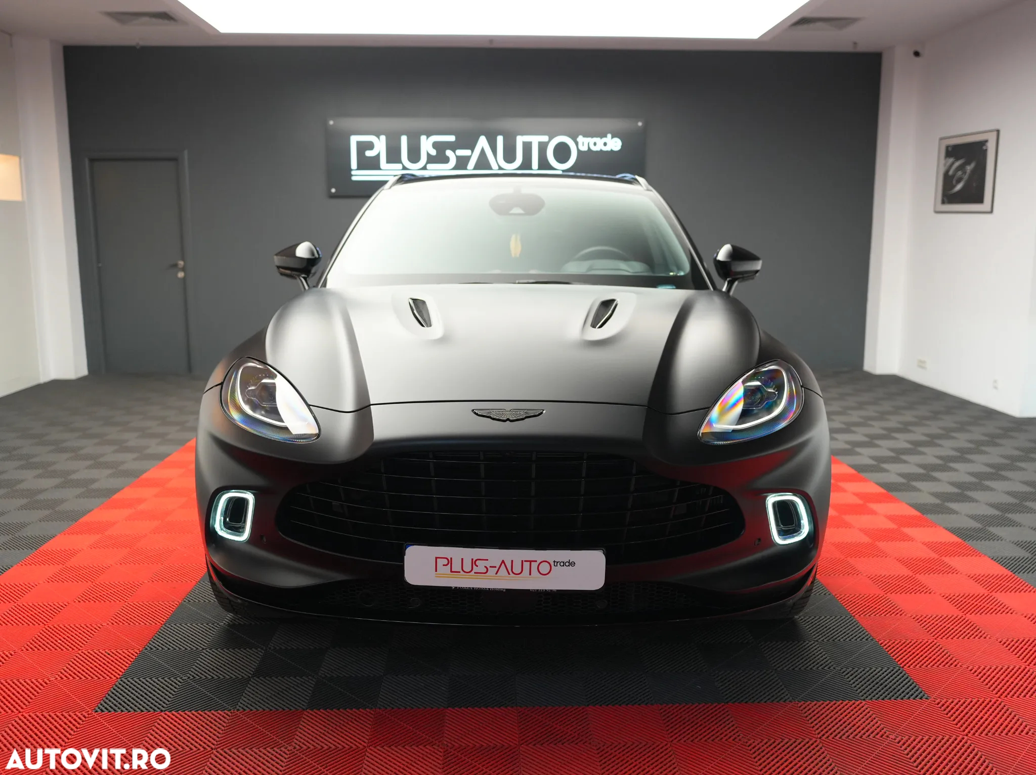 Aston Martin DBX Standard - 5