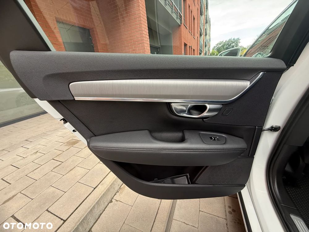Volvo S90 D4 Momentum - 37