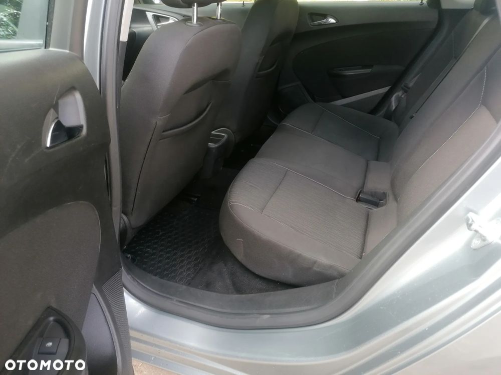 Opel Astra III 1.7 CDTI - 13