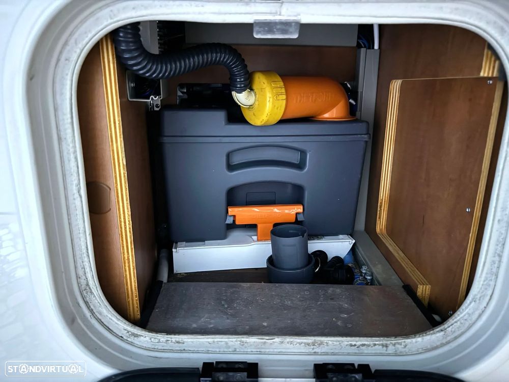 Carthago Chic C-Line 5.0 3.0JTD  (CAMA CENTRAL) - 37