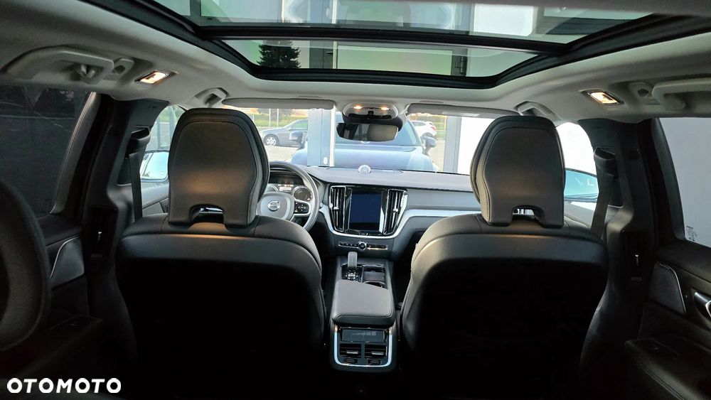 Volvo V60 Cross Country B4 D AWD Geartronic Pro - 16