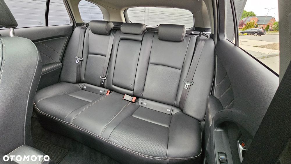 Toyota Avensis 1.8 Multidrive S Executive - 14
