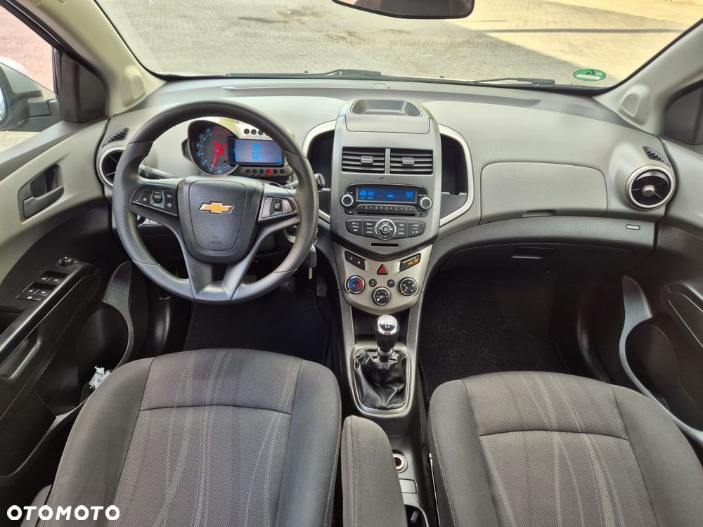 Chevrolet Aveo - 14