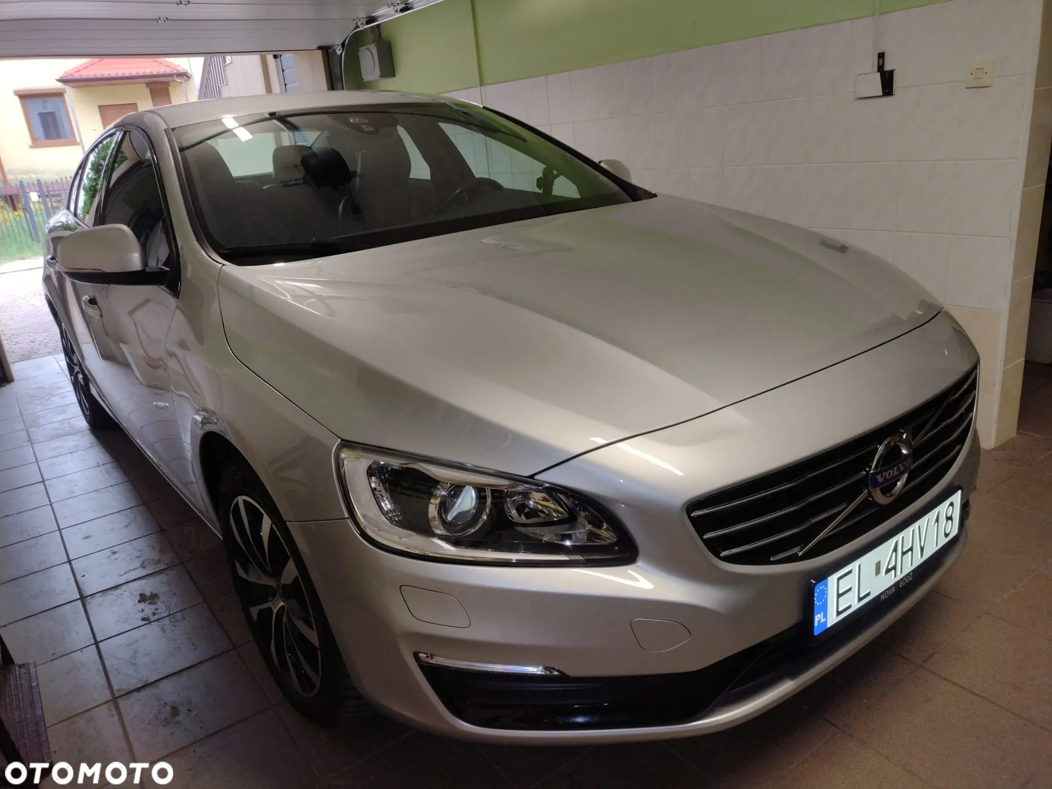 Volvo S60 D2 Drive-E Momentum - 5