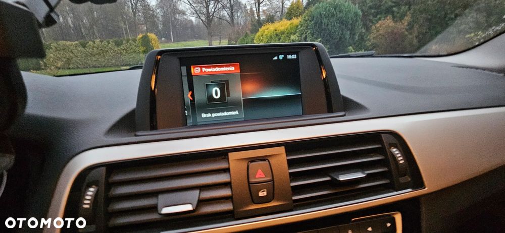 BMW Seria 1 118i Advantage - 22