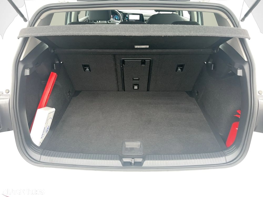 Volkswagen Golf 1.5 eTSI ACT DSG MHEV Style - 12