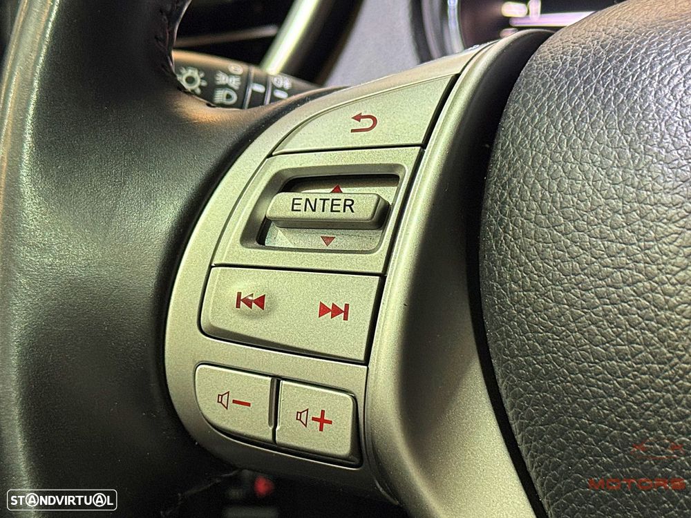 Nissan Qashqai 1.5 dCi N-Connecta - 21