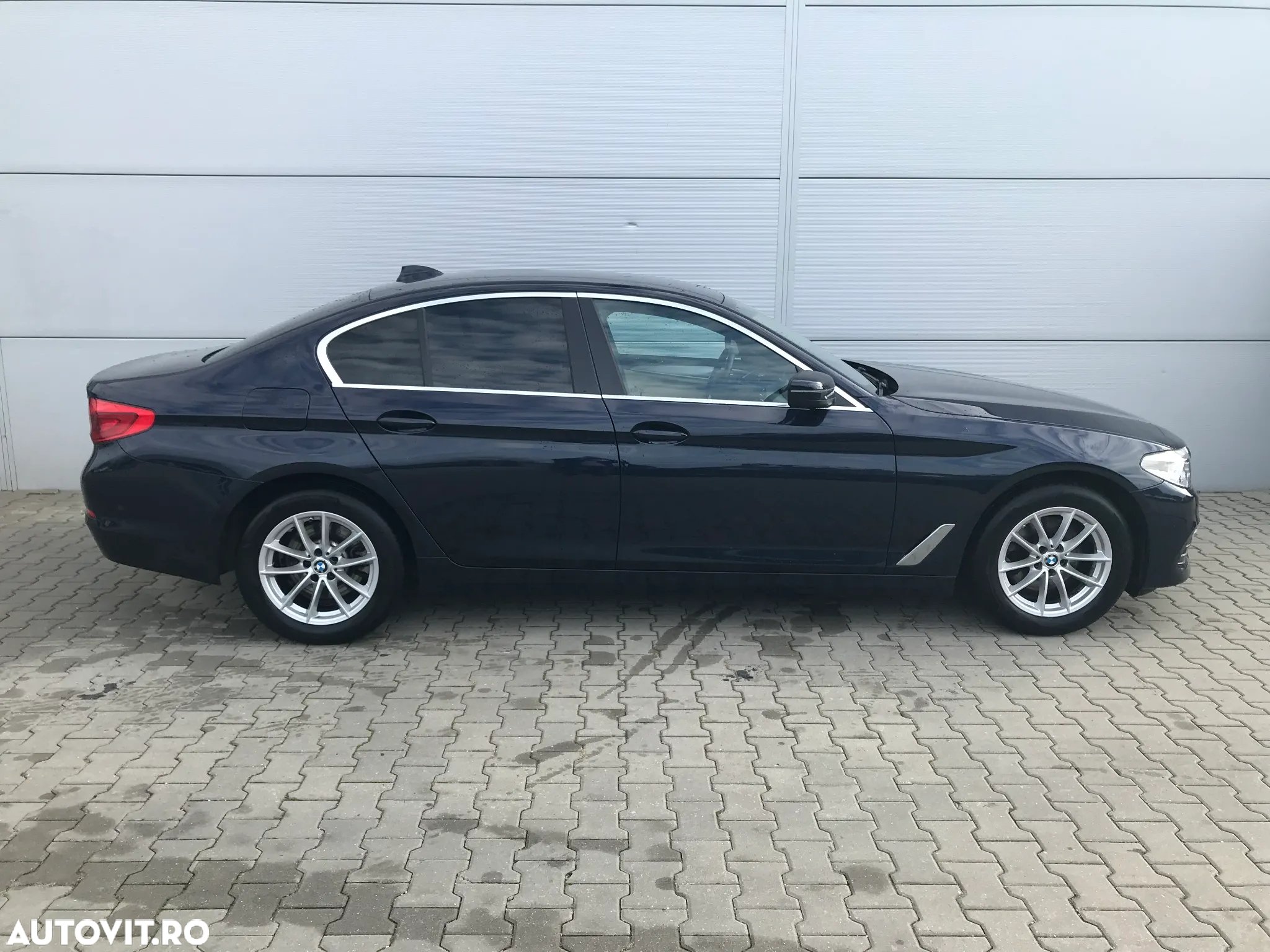 BMW Seria 5 520i Aut. - 3