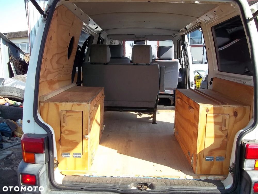 Volkswagen Transporter - 8