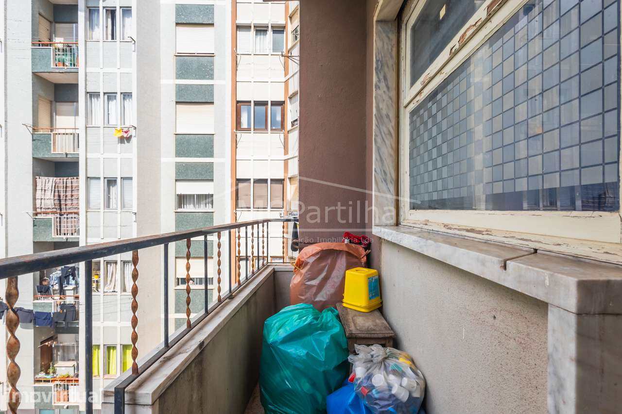 T2 Próximo da Estação da CP Agualva - Cacém - Grande imagem: 4/15