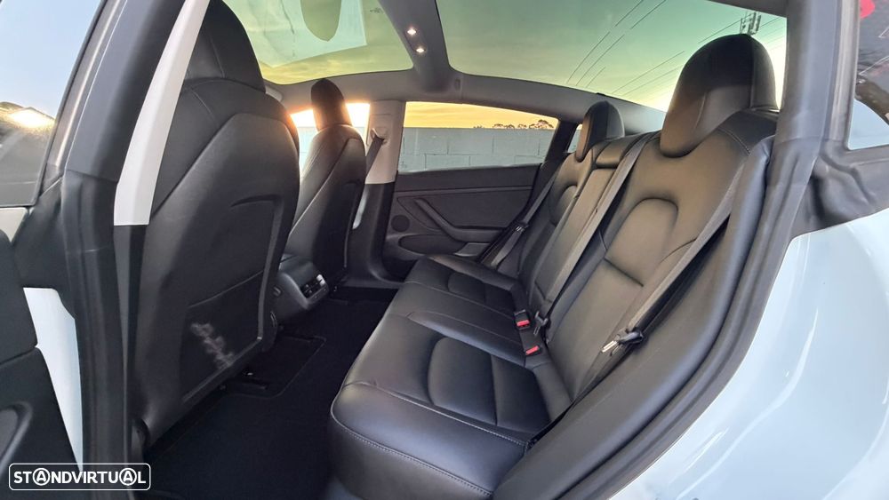 Tesla Model 3 Performance Dual Motor AWD - 23