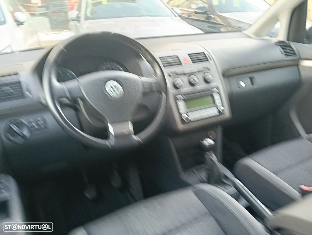 VW Touran 1.9 TDi Highline EC 7L - 22
