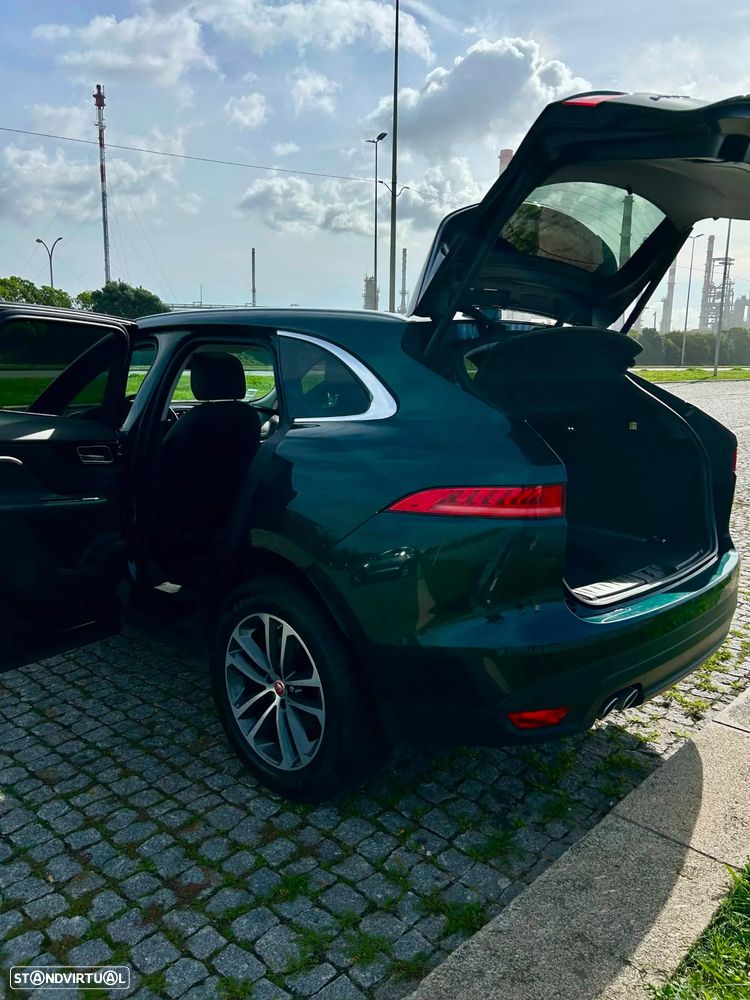 Jaguar F-Pace 2.0 i4D Portfolio - 12