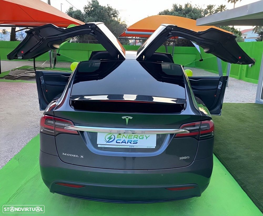 Tesla Model X 100D - 42