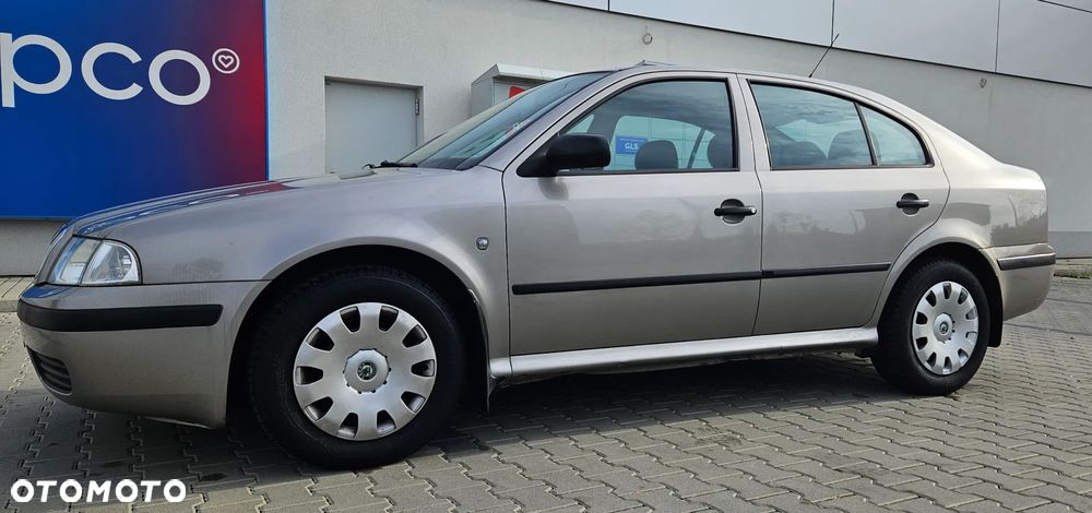 Skoda Octavia 1.4 Tour - 4