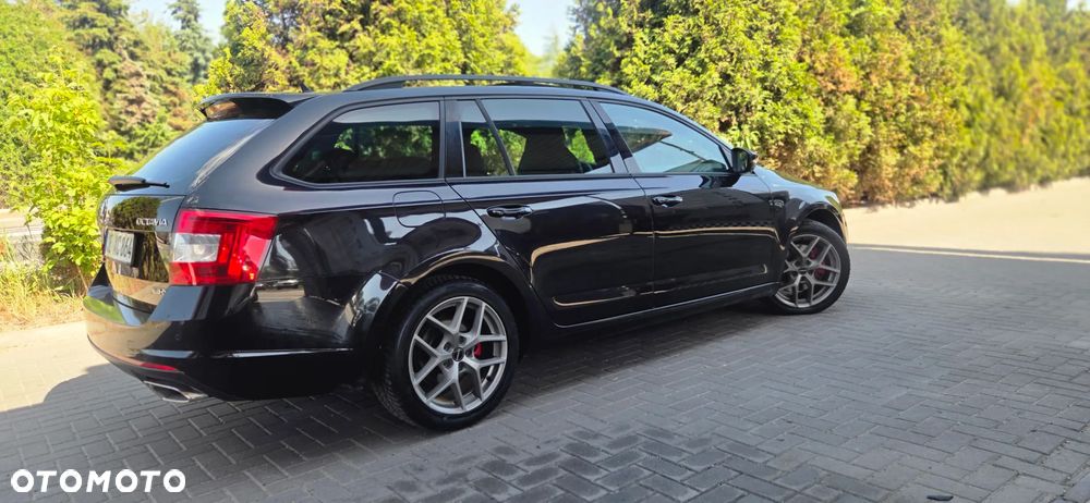 Skoda Octavia 2.0 TDI 4x4 DSG RS - 8