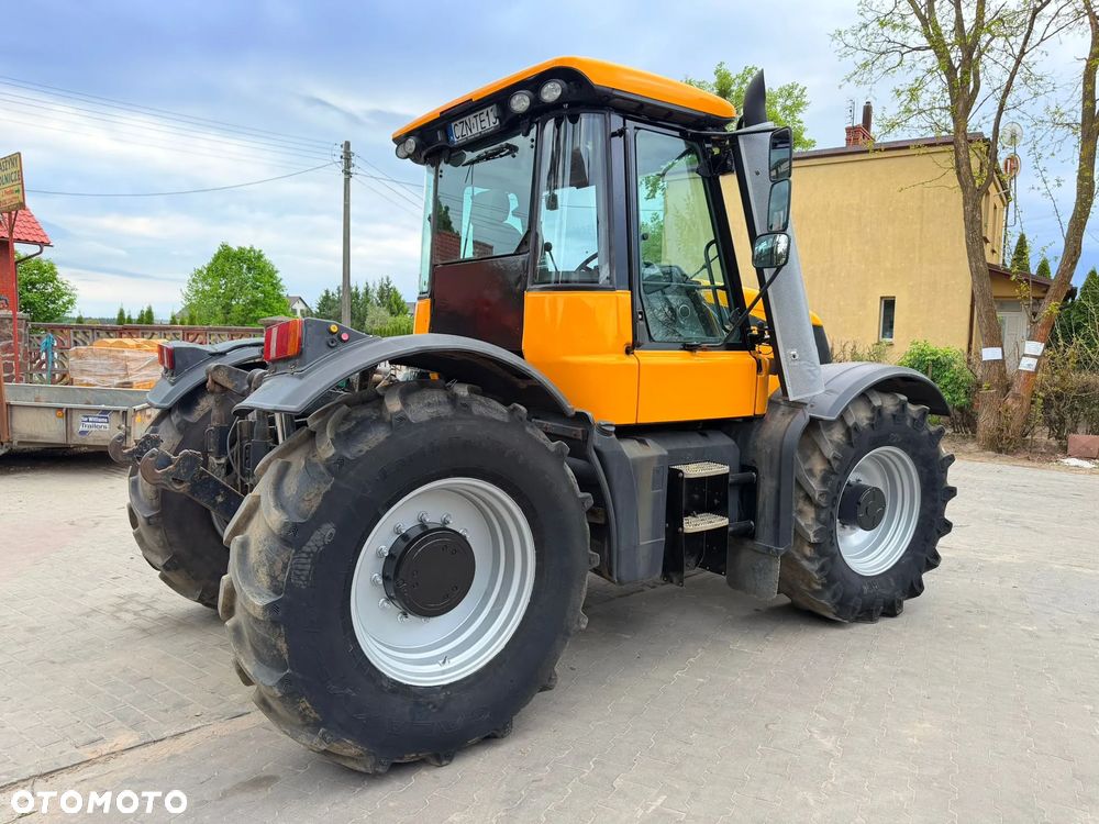 JCB Fastrac 3220 - 18