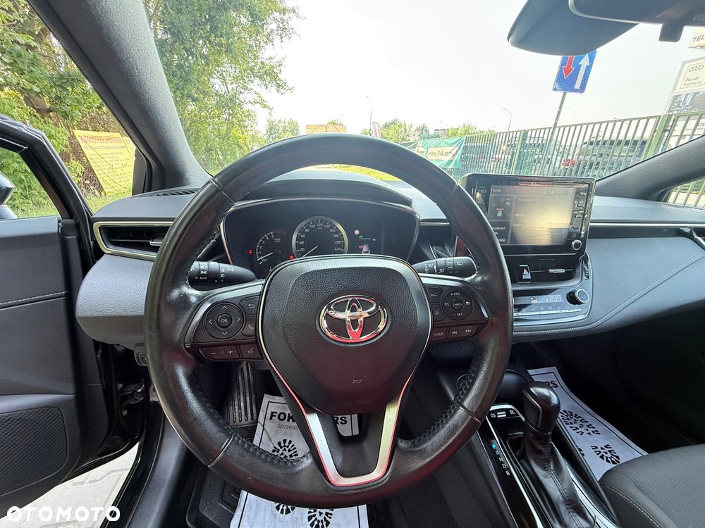 Toyota Corolla 1.8 Hybrid Comfort - 17