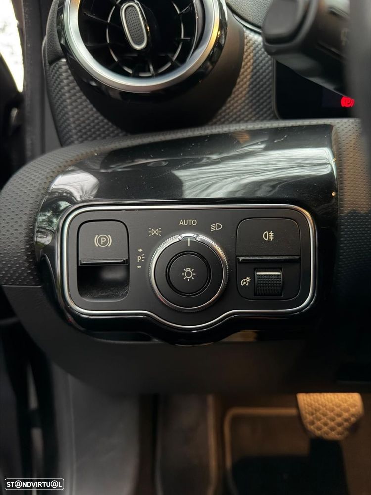 Mercedes-Benz A 180 Limousine d Business Solutions Aut. - 15