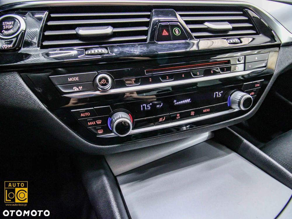 BMW Seria 5 518d - 24