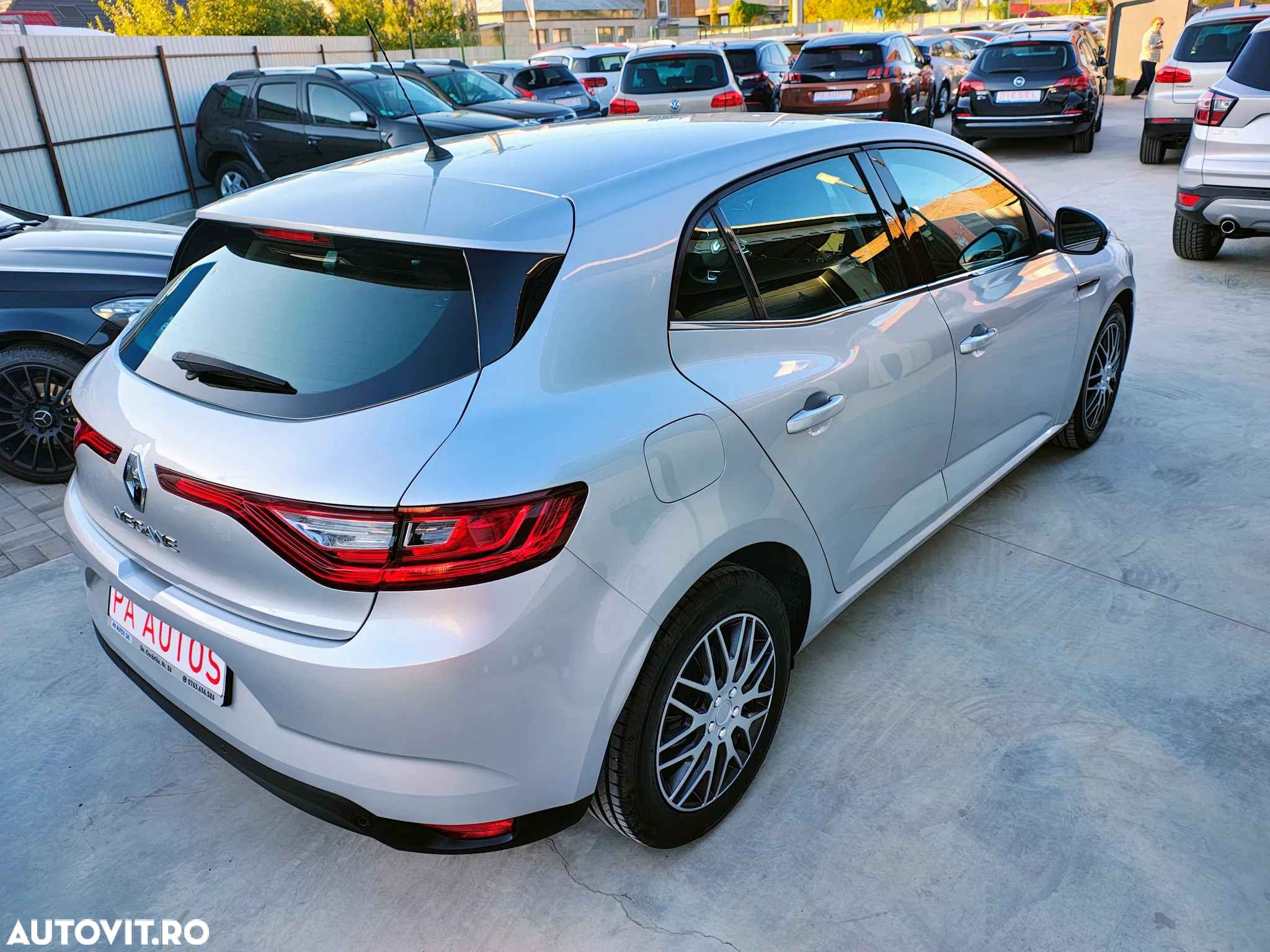 Renault Megane BLUE dCi Business - 3