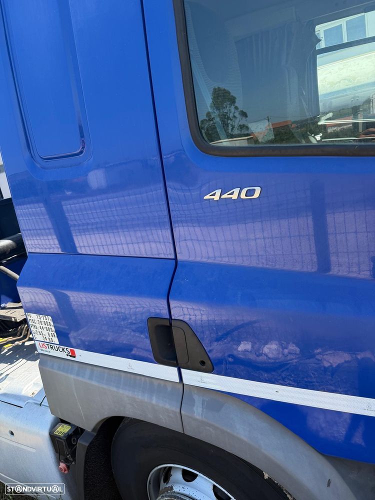 DAF CF 440 COM GRUA HIAB 228 COM COMANDO - 2