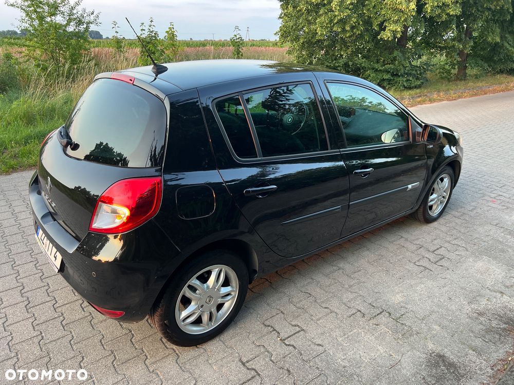 Renault Clio 1.6 16V Night&Day - 14