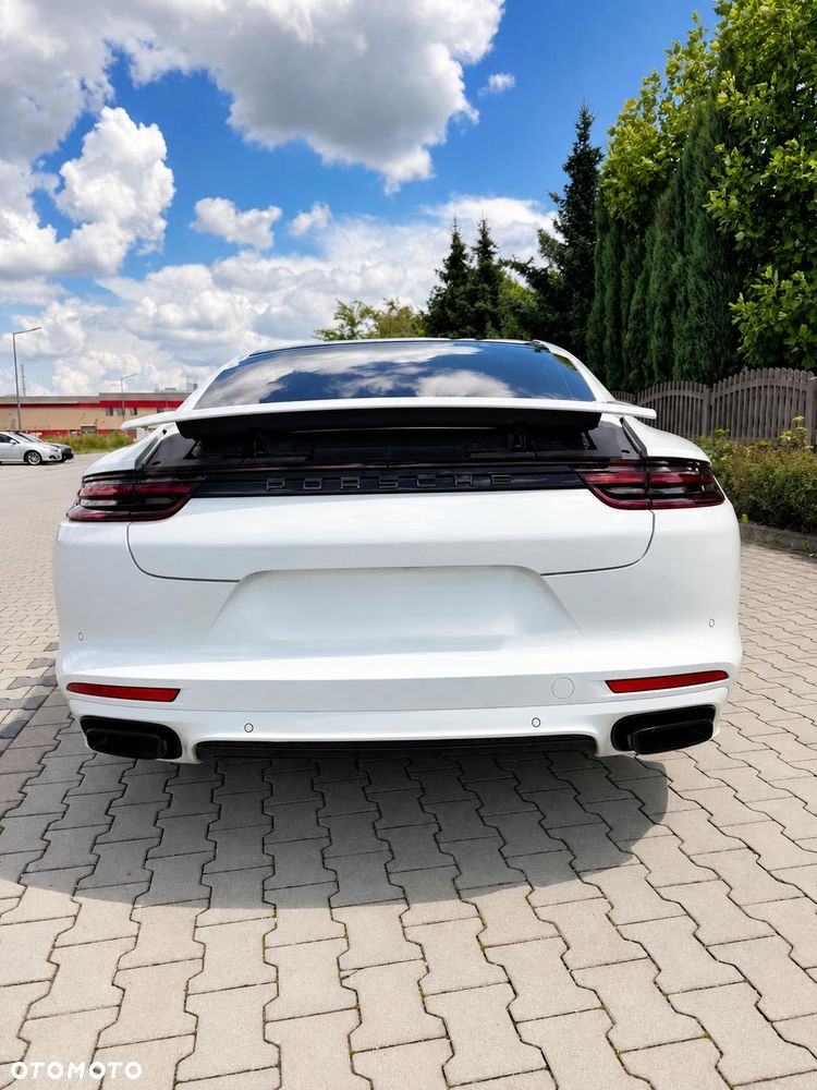 Porsche Panamera 4 Executive - 13