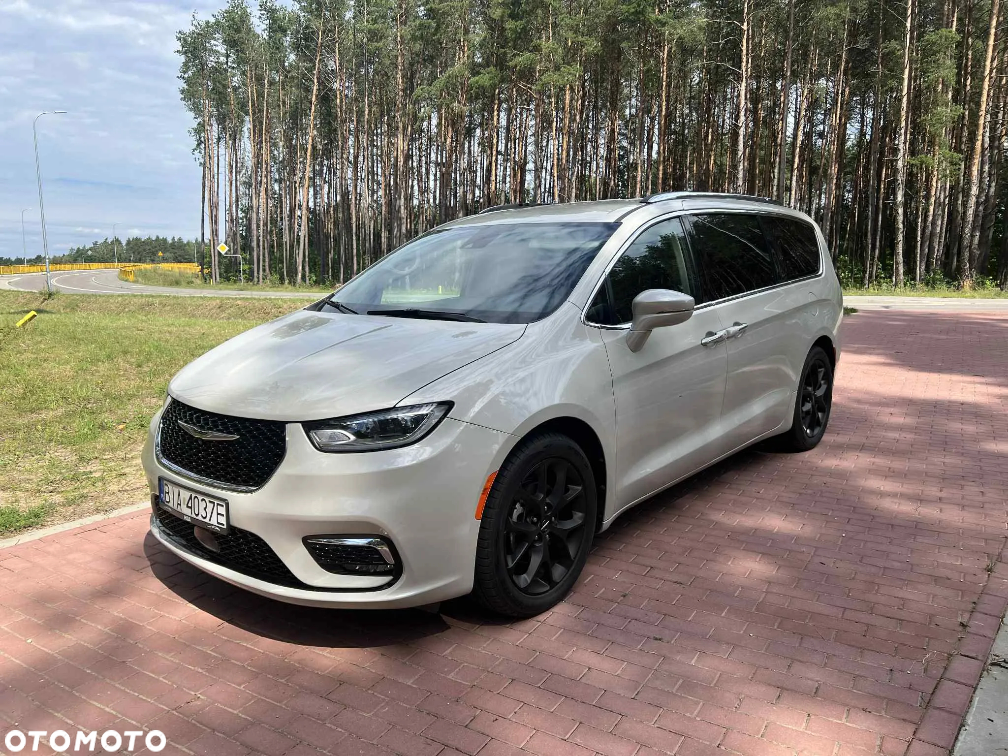Chrysler Pacifica - 3