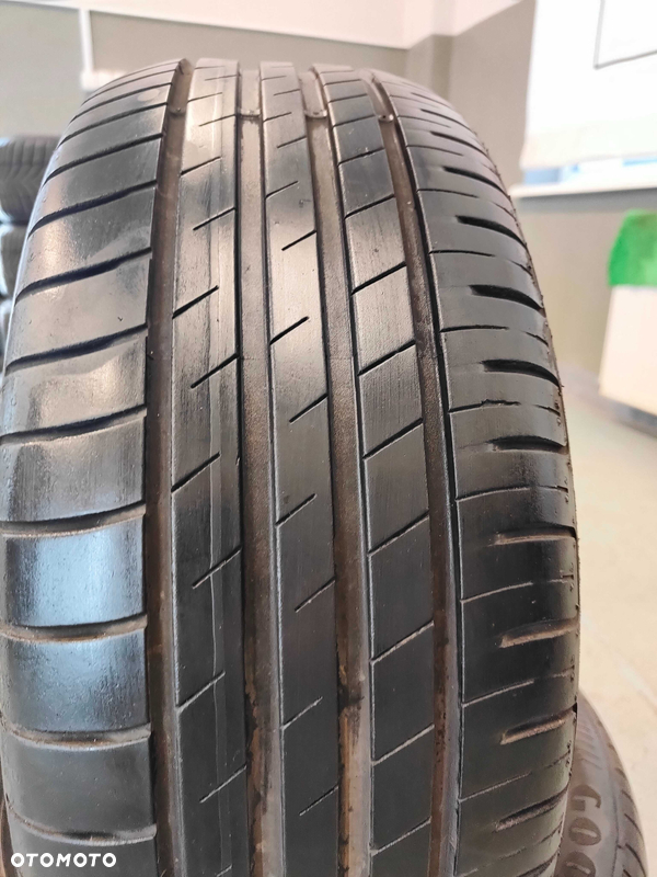 :300 letnie Opony GoodYear Efficient Grip 215/55/17