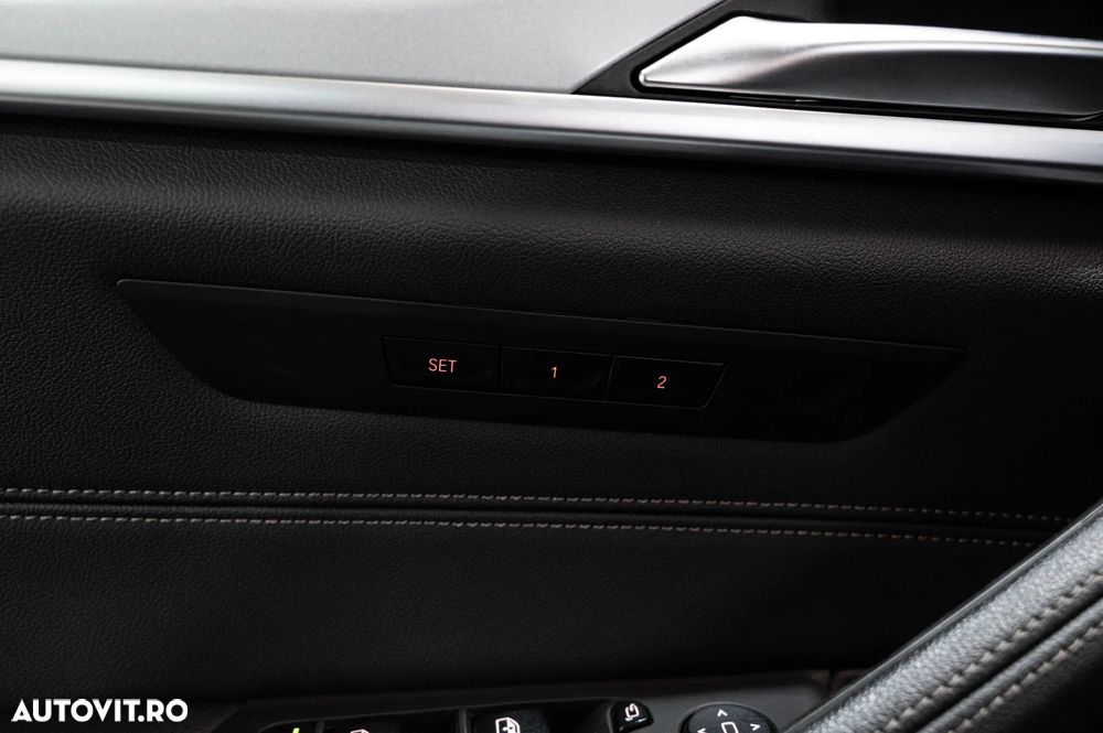 BMW Seria 5 520d Aut. Luxury Line - 27