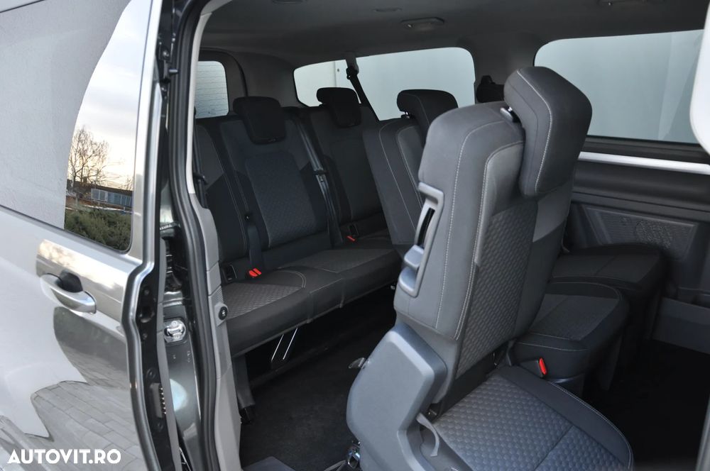 Volkswagen Caravelle - 9