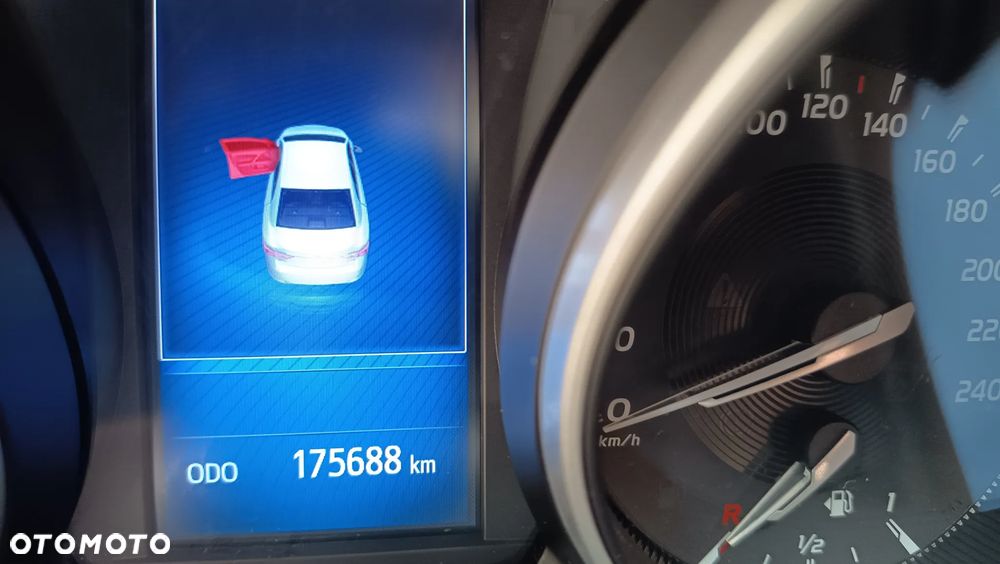 Toyota Avensis 2.0 Premium MS - 7