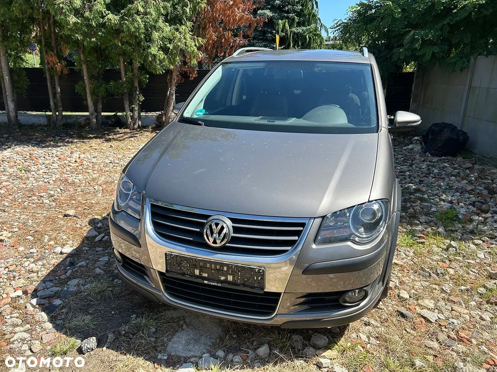 Volkswagen Touran 2.0 TDI DPF Cross - 2