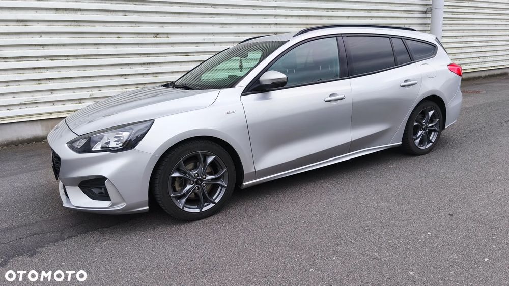 Ford Focus 1.5 EcoBlue Start-Stopp-System ST-LINE DESIGN - 11