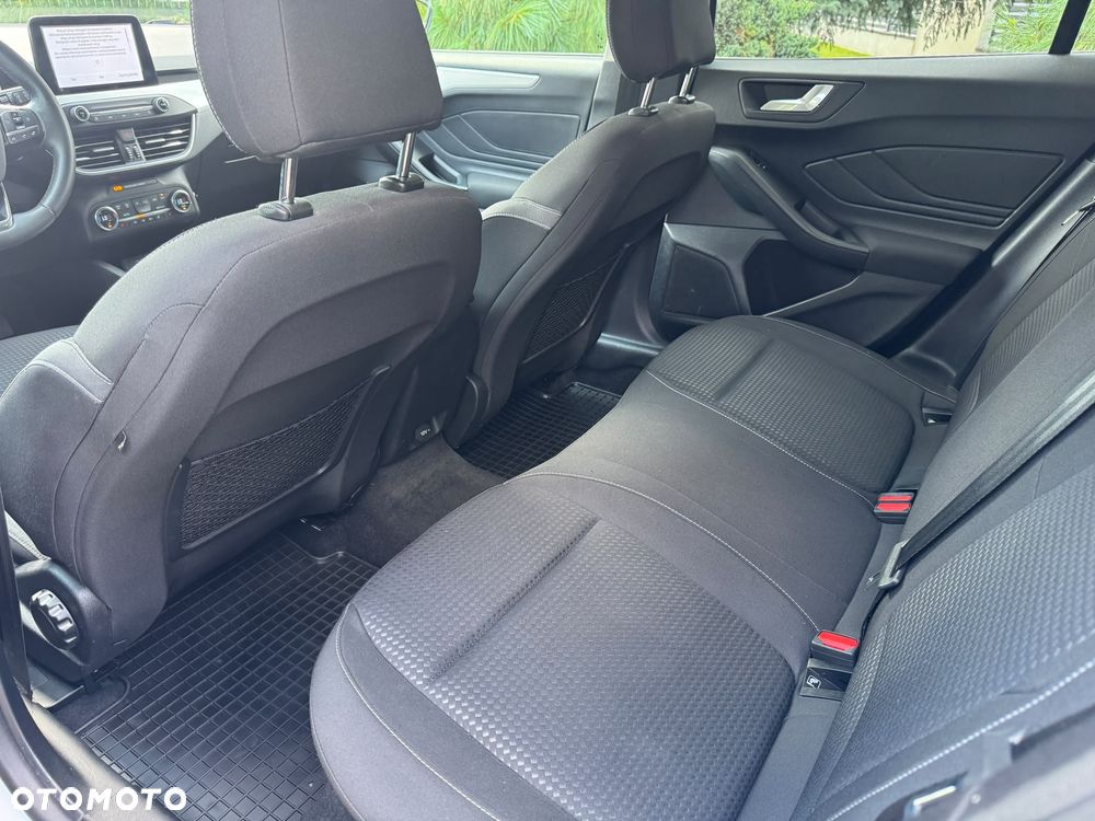 Ford Focus 2.0 EcoBlue Active Business - 21