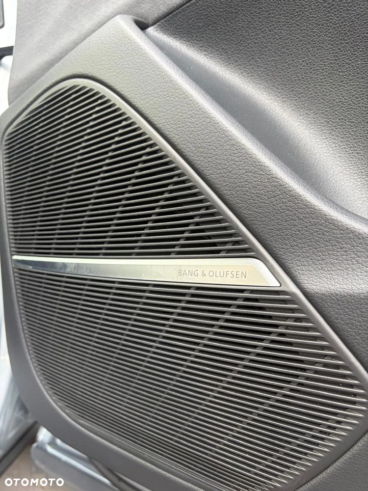 Audi Q8 TFSI e PHEV 360 kW Quattro Tiptronic - 17