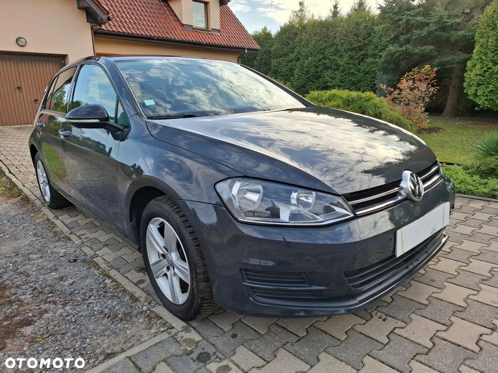 Volkswagen Golf - 1