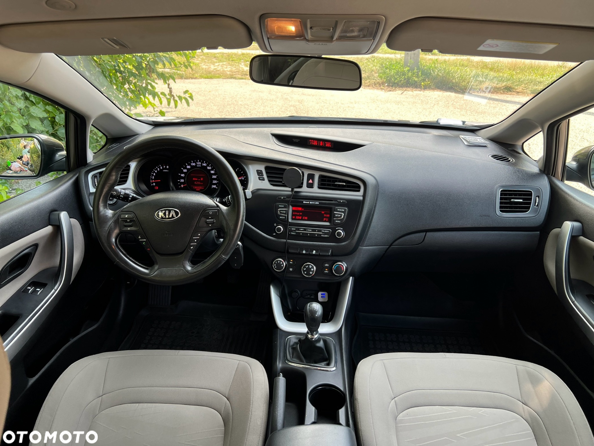 Kia Ceed - 10
