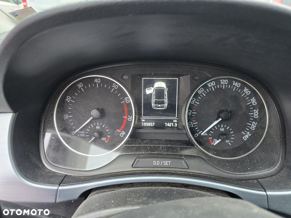 Skoda Fabia 1.2 TSI Cool Edition Red & Grey - 11