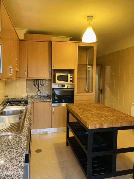 Apartamento T2 com Excelentes Comodidades e Garagem Fechada - Grande imagem: 2/7