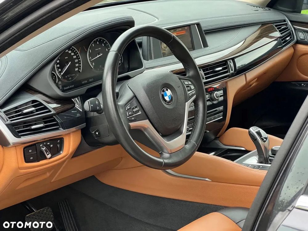 BMW X6 xDrive50i - 16
