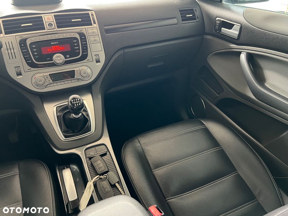 Ford Kuga - 17