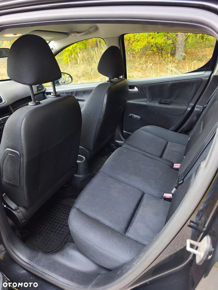 Peugeot 207 - 4